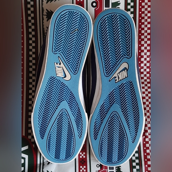 Nike Court Legacy Canvas Shoes - Picture 13 of 14